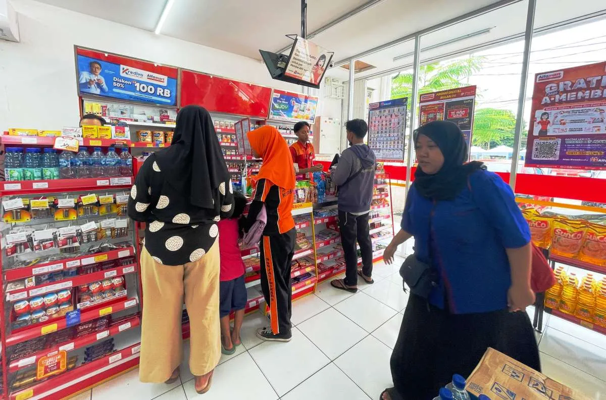 Belanja Praktis di Alfamart Tentara Pelajar: Solusi Harian Warga Cilacap